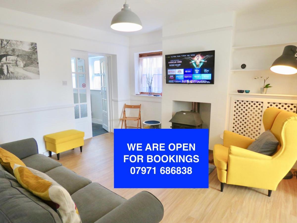 Lyndale House - Exclusive Use, Self Catering, Fpventures Stroud *