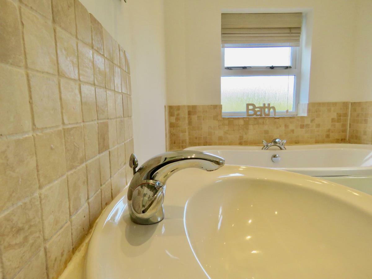 Holiday home Lyndale House - Exclusive Use, Self Catering, Fpventures Stroud *